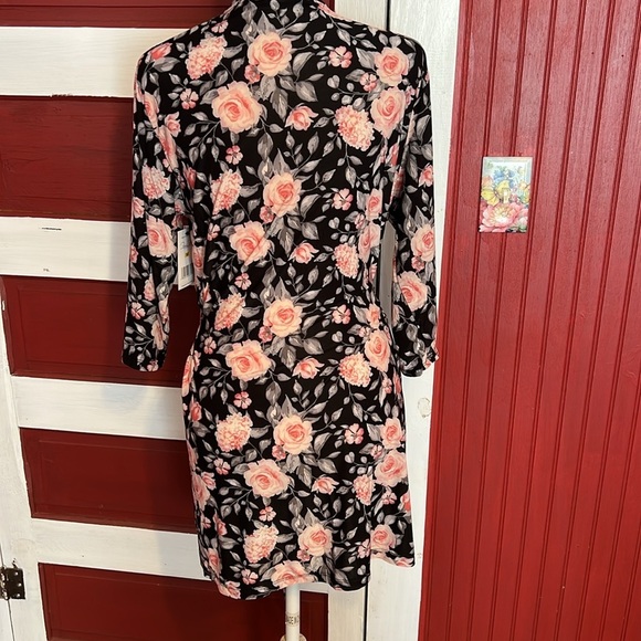 NWT Rene Rofe Floral Women's Robe - Black and Pink Robe ONLY - Picture 6 of 6